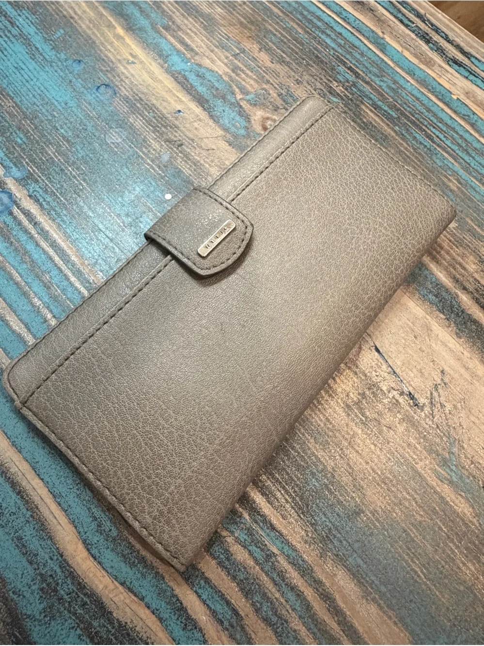 Relic Taupe Women's Snap Wallet - Neutral Taupe